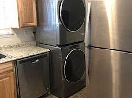 A Lovely 3 Bedroom Home in Aurora, OR (Photo 4 of 4)