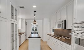 Stunning House For Rent. 825 Huntley Dr, West Hollywood, Ca 900 in West Hollywood, CA (Photo 9 of 12)