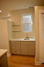 Charming 2 Bedroom Home  in Forest Park, IL (Photo 2 of 7)