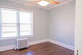 Amazing 2 Bedroom Home  in Forest Park, IL (Photo 7 of 8)