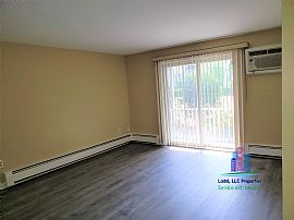 Bright, Beautifully Updated 1-Bedrm, 1-Bath 1st Floor Condo in South Lawrence, MA (Photo 6 of 12)