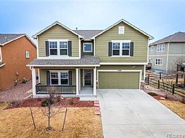 A Beautiful and Charming 3 Bedroom Apartment in Colorado Springs, CO