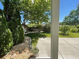 4834 Vista Mountain Dr, Sparks, Nv 89436 in Sparks, NV (Photo 11 of 12)