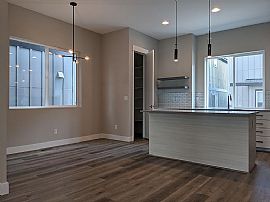 Beautiful 3bedroom Available For Rent in Arvada, CO (Photo 9 of 12)