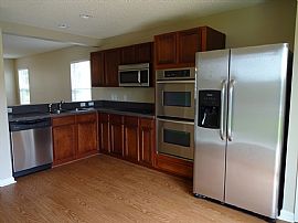 Amazing and Charming Single Family Home For Rent in Jacksonville, FL (Photo 5 of 12)