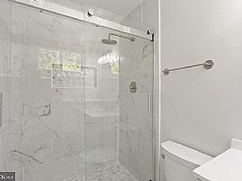 7555 Abbington Dr, Oxon Hill, Md 20745 in Oxon Hill, MD (Photo 6 of 12)