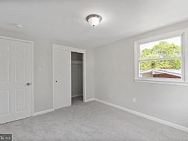 7555 Abbington Dr, Oxon Hill, Md 20745 in Oxon Hill, MD (Photo 8 of 12)