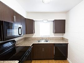 109 E Broadway Rd Apt 39, Tempe, Az 85282 in Tempe, AZ