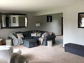 733 W Shore Dr, City of Delafield, Wi 53018 in Delafield, WI (Photo 4 of 12)