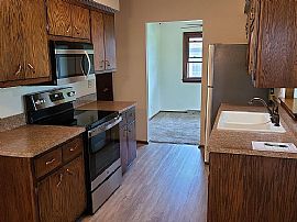 3415 S 43rd St, Greenfield, Wi 53219 in Greenfield, WI (Photo 10 of 12)