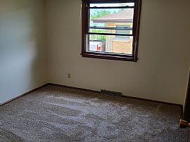 3415 S 43rd St, Greenfield, Wi 53219 in Greenfield, WI (Photo 5 of 12)