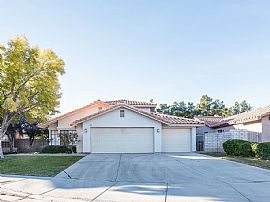 330 Hutchings Ln, Henderson, Nv 89074 in Henderson, NV
