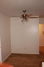 Apartment For Rent in Oak Park, IL (Photo 5 of 6)