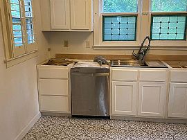 601 Howell St, Florence, Al 35630 in Florence, AL (Photo 10 of 12)