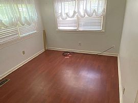 601 Howell St, Florence, Al 35630 in Florence, AL (Photo 5 of 12)