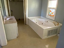 601 Howell St, Florence, Al 35630 in Florence, AL (Photo 6 of 12)