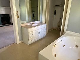 601 Howell St, Florence, Al 35630 in Florence, AL (Photo 7 of 12)