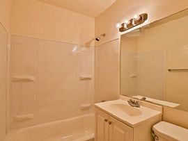 2618 E Glenrosa Ave Apt 2, Phoenix, Az 85016 in Phoenix, AZ (Photo 7 of 12)