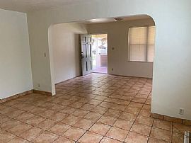 812 S Maple Ave, Tempe, Az 85281 in Tempe, AZ (Photo 3 of 12)