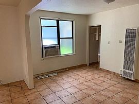 812 S Maple Ave, Tempe, Az 85281 in Tempe, AZ (Photo 4 of 12)