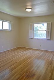 House For Rent  in Northridge, CA (Photo 3 of 7)