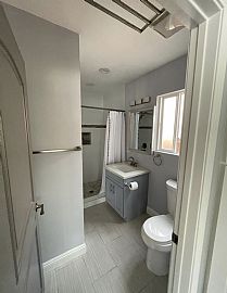 Apartment For Rent  in Los Angeles, CA (Photo 10 of 10)