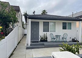 Apartment For Rent  in Los Angeles, CA (Photo 2 of 10)