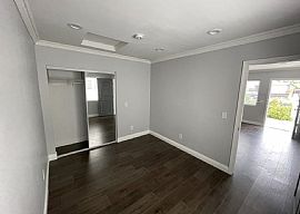 Apartment For Rent  in Los Angeles, CA (Photo 8 of 10)