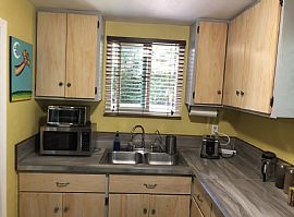 Apartment For Rent  in Los Angeles, CA (Photo 7 of 10)