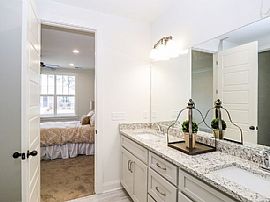 A 3 Bed Room Home Apartment with Three Bath Room in Oxford, MS (Photo 10 of 12)