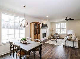 A 3 Bed Room Home Apartment with Three Bath Room in Oxford, MS (Photo 6 of 12)