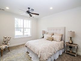 A 3 Bed Room Home Apartment with Three Bath Room in Oxford, MS (Photo 9 of 12)