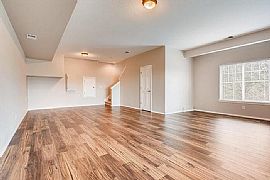 20305 Hoodview Ave, West Linn, Or 97068 House For Rent in West Linn, OR (Photo 11 of 12)