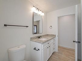 3bedroom  in Montgomery, TX (Photo 10 of 11)