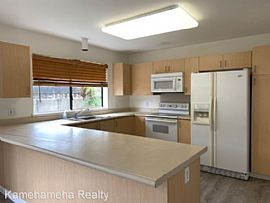 95-1010 Puuanu St, Mililan in Mililani, HI (Photo 2 of 3)