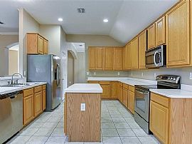 3307 York Dr, Mansfield in Mansfield, TX (Photo 2 of 5)