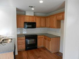 611 Ogrady St, Boerne in Boerne, TX (Photo 2 of 3)