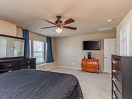 Sweet 4 Bedroom Home in Houston, TX (Photo 8 of 12)