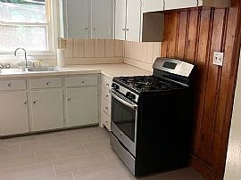 4418 Holbrook Dr, Charlotte, Nc 28205  in Charlotte, NC (Photo 5 of 7)