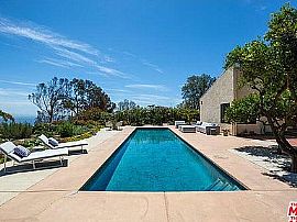 Beautiful House For Rent in Malibu, CA