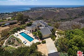 Beautiful House For Rent in Malibu, CA (Photo 2 of 7)
