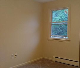 27 Carr St #b, Wallingford, Ct 06492 in Wallingford, CT (Photo 4 of 6)