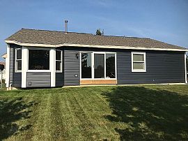 Well Remodeled 3bed 2bath in Sycamore, IL