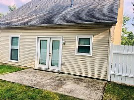 1212 Red Stone Dr, Lexington, Ky in Lexington, KY (Photo 3 of 12)