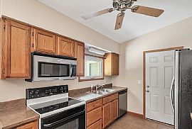 2200 Gary Dr, Twinsburg, Oh  in Twinsburg, OH (Photo 3 of 12)