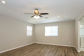 5706 Colbert St, North Las Vegas, Nv 89081 in North Las Vegas, NV (Photo 4 of 10)