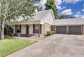 815 Rosedown Ln, Lafayette, La in Lafayette, LA (Photo 2 of 12)