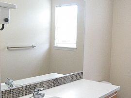 1377 Ne Dutch Ln, Hillsboro, Or in Hillsboro, OR (Photo 11 of 12)