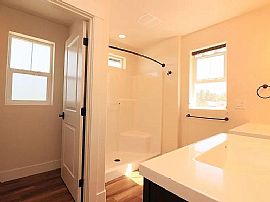 61247 Laurel Springs Ln, Bend, Or in Bend, OR (Photo 10 of 12)