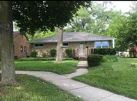 5657 N Green Bay Ave, Glendale, Wi 53209 in Glendale, WI